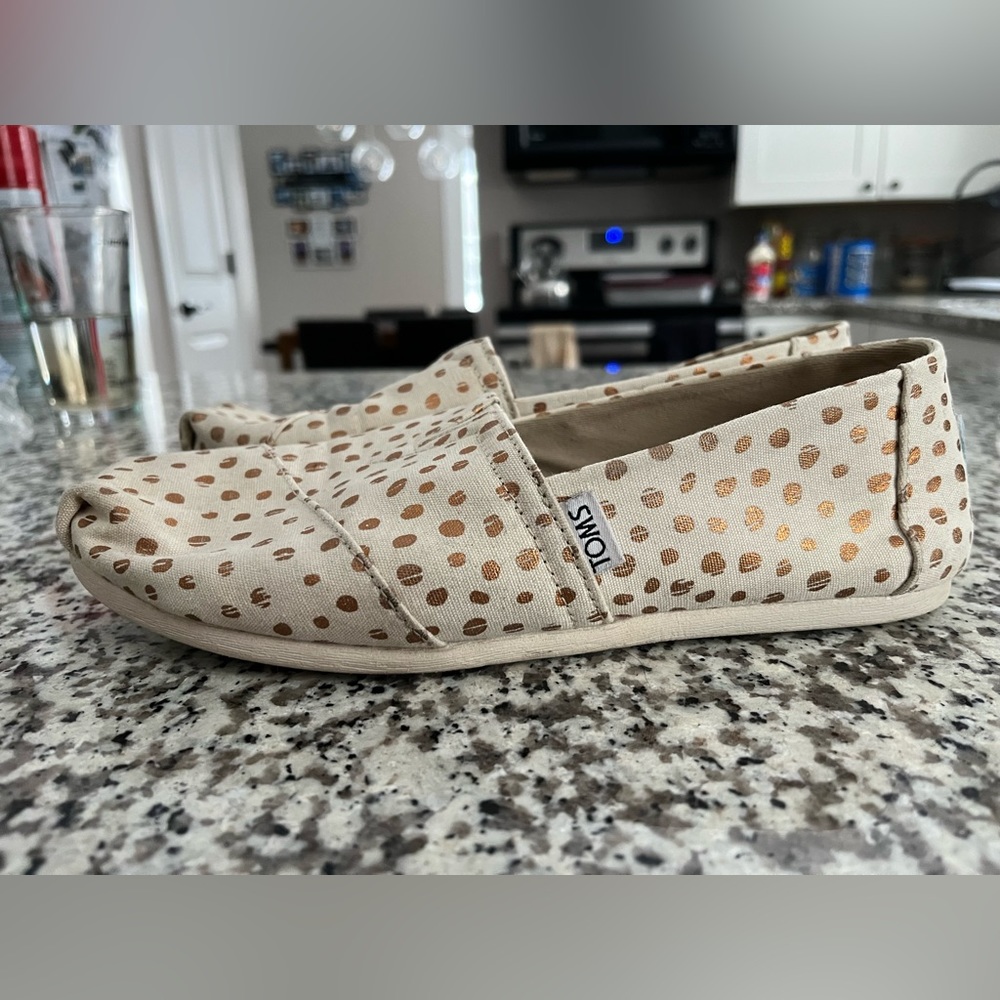 TOMS Slip-ons